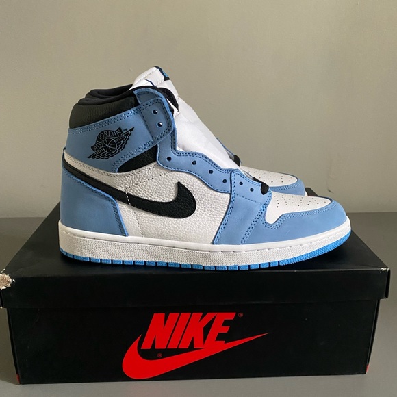 Brand new Jordan 1 University Blue Size 9.5 - Picture 4 of 6